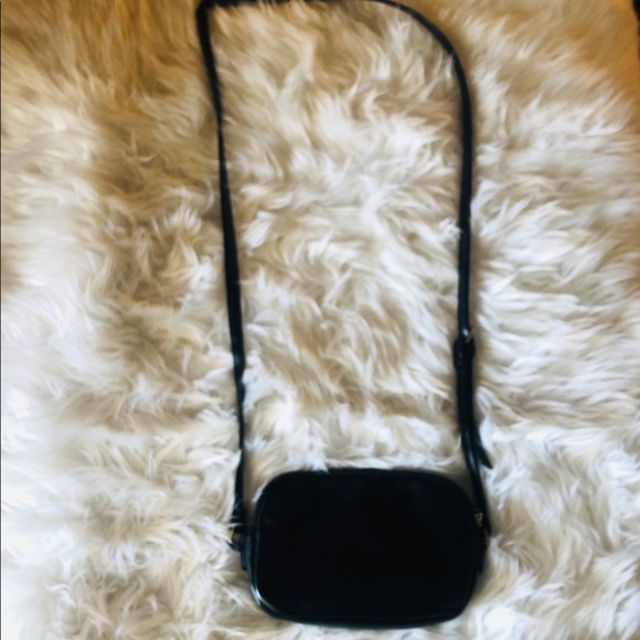 Black cross body purse - Picture 3 of 4